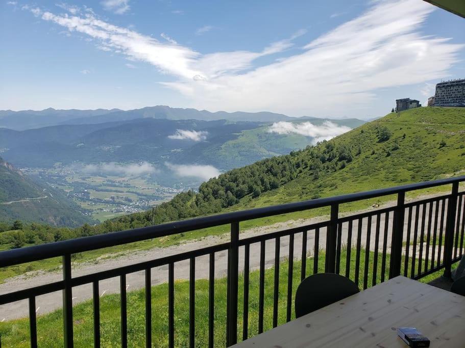 Апартаменты Vue Panoramique Sur Les Pyrenees Сен-Лари-Сулан Экстерьер фото